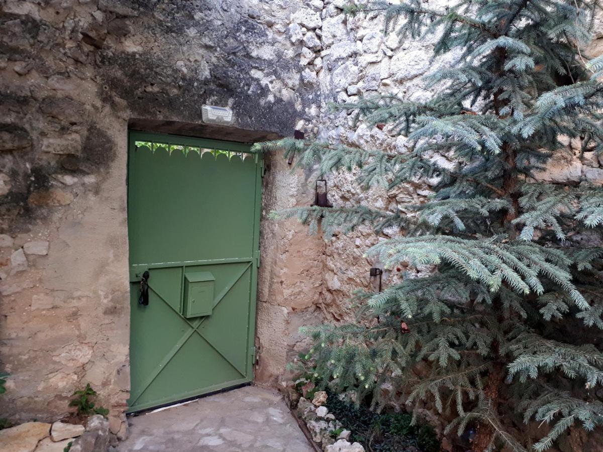 La Garde Adhemar, L'Escalier Medieval Exterior foto